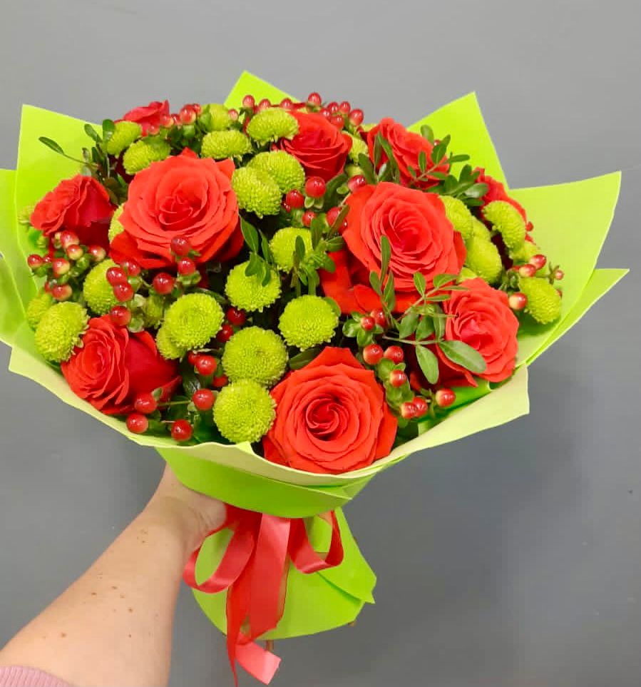 Букет цветов из: Хризантемы и Розы в Инзе