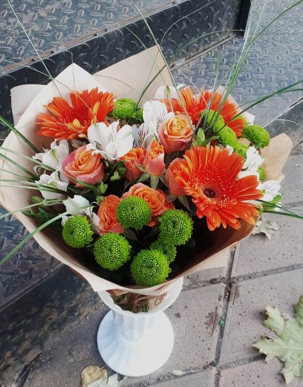 Букет цветов из: Герберы, Хризантемы, Альстромерии и Розы в Инзе