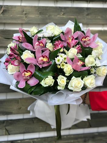 Букет цветов из: Розы и Хризантемы в Инзе