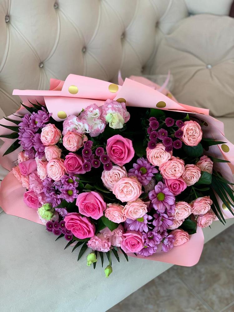 Букет цветов из: Хризантемы, Розы и Лизиантусы в Инзе