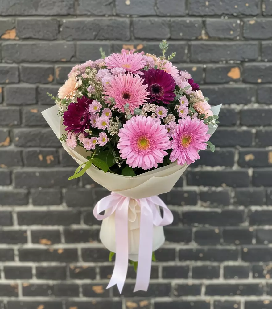 Букет цветов из: Герберы и Хризантемы в Инзе