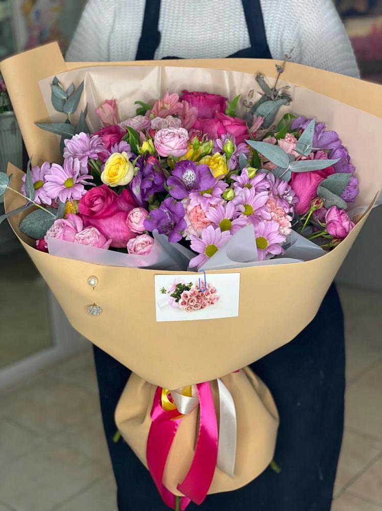 Букет цветов из: Хризантемы, Гвоздики и Альстромерии в Инзе