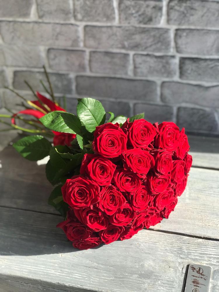 Букет Красные розы Фридом в Инзе