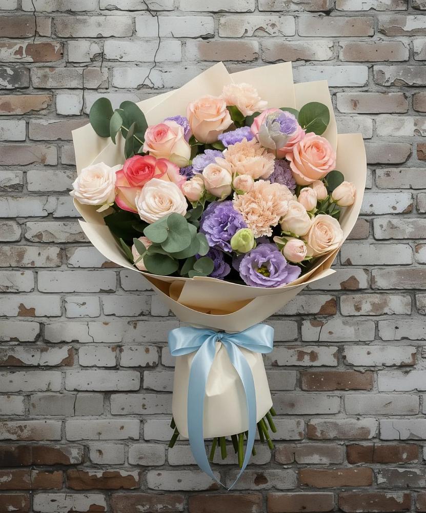 Букет Феерия в Инзе Букет цветов из: Розы, Лизиантусы и Гвоздики в Инзе