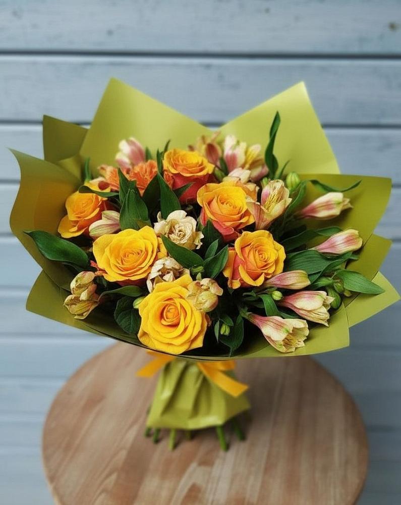 Букет цветов из: Альстромерии и Розы в Инзе
