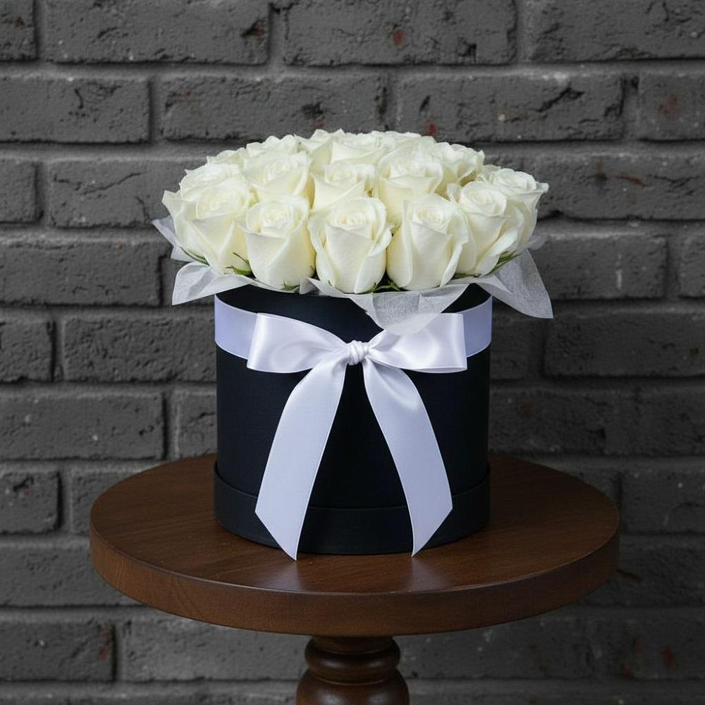 Цветочная композиция из Розы в шляпной коробке в Инзе