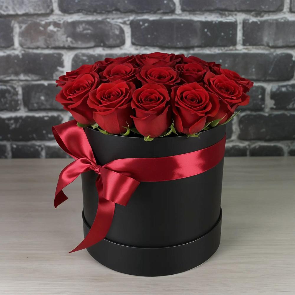 Цветочная композиция из Розы в шляпной коробке в Инзе